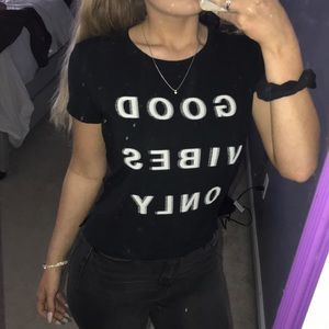 AEO American Eagle “GOOD VIBES ONLY” crop top